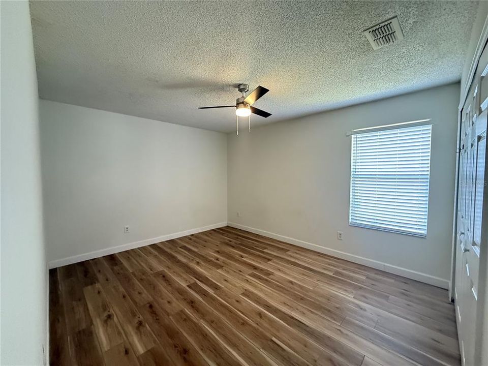 For Rent: $2,600 (4 beds, 2 baths, 1938 Square Feet)