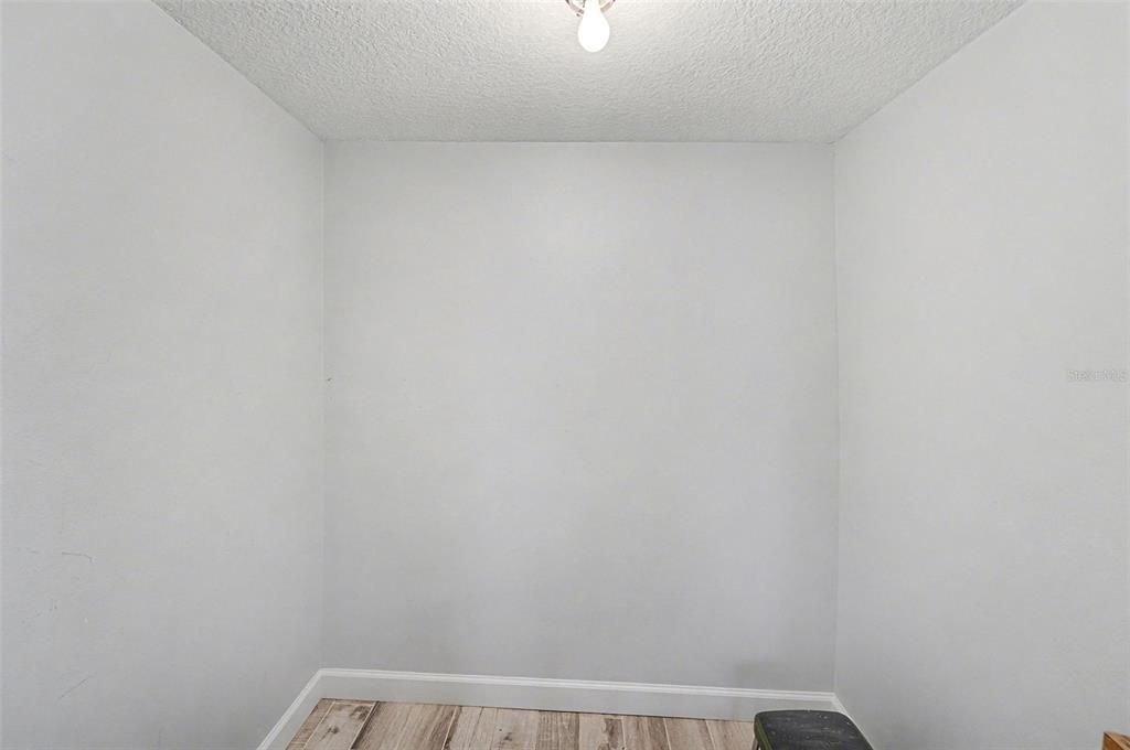 待售: $399,900 (2 贝兹, 2 浴室, 1060 平方英尺)