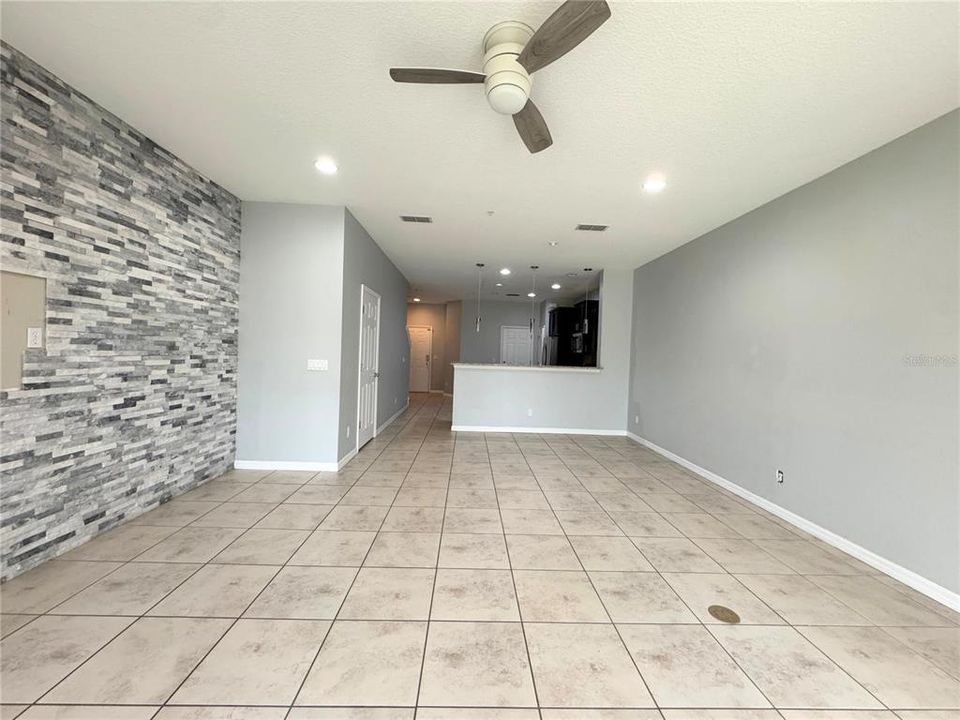 For Sale: $289,900 (3 beds, 2 baths, 1548 Square Feet)