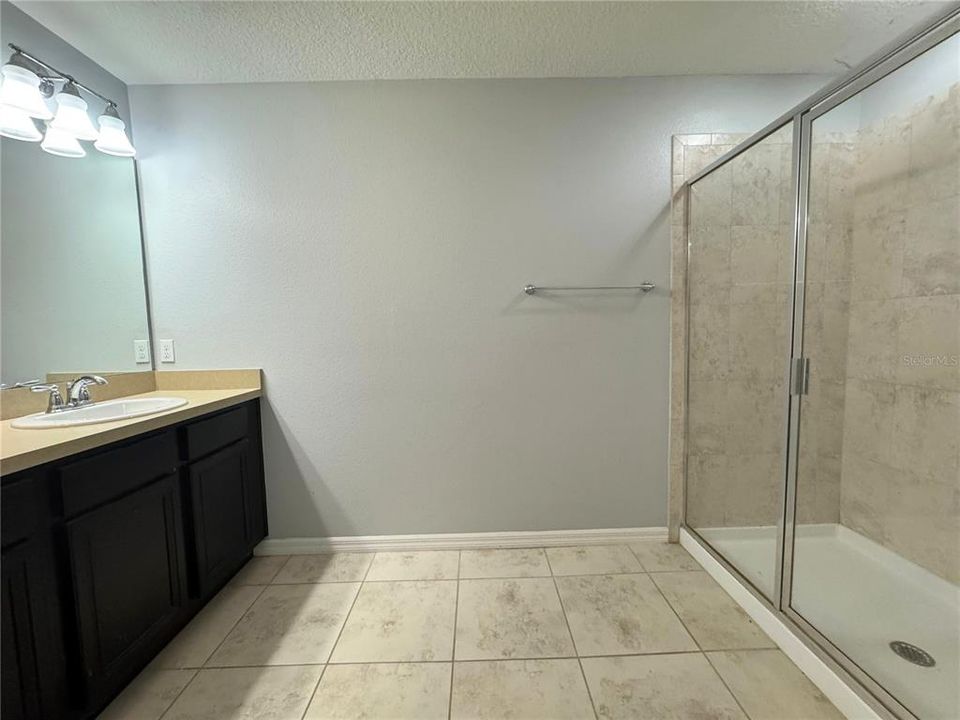 For Sale: $289,900 (3 beds, 2 baths, 1548 Square Feet)