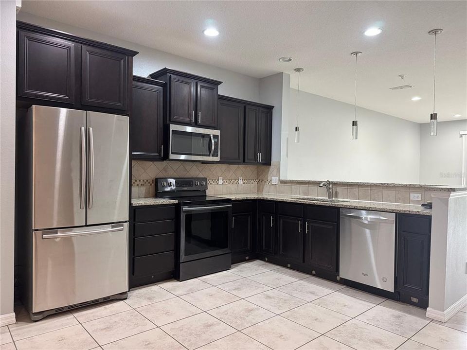 For Sale: $289,900 (3 beds, 2 baths, 1548 Square Feet)