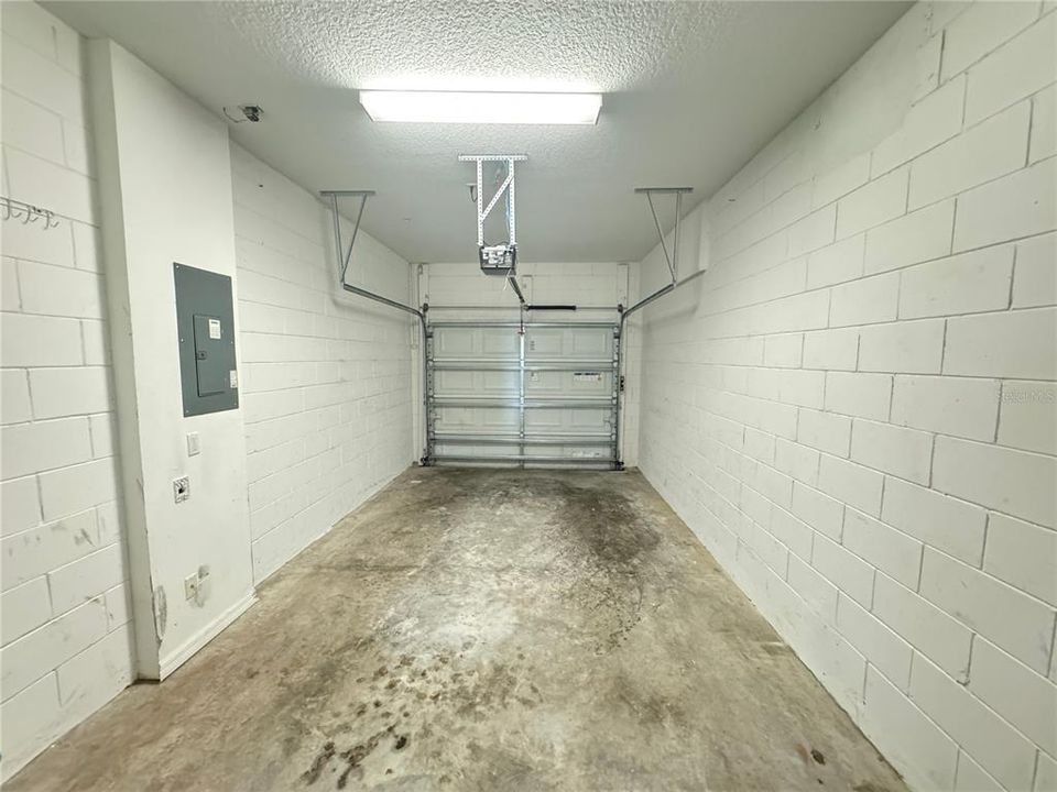 For Sale: $289,900 (3 beds, 2 baths, 1548 Square Feet)