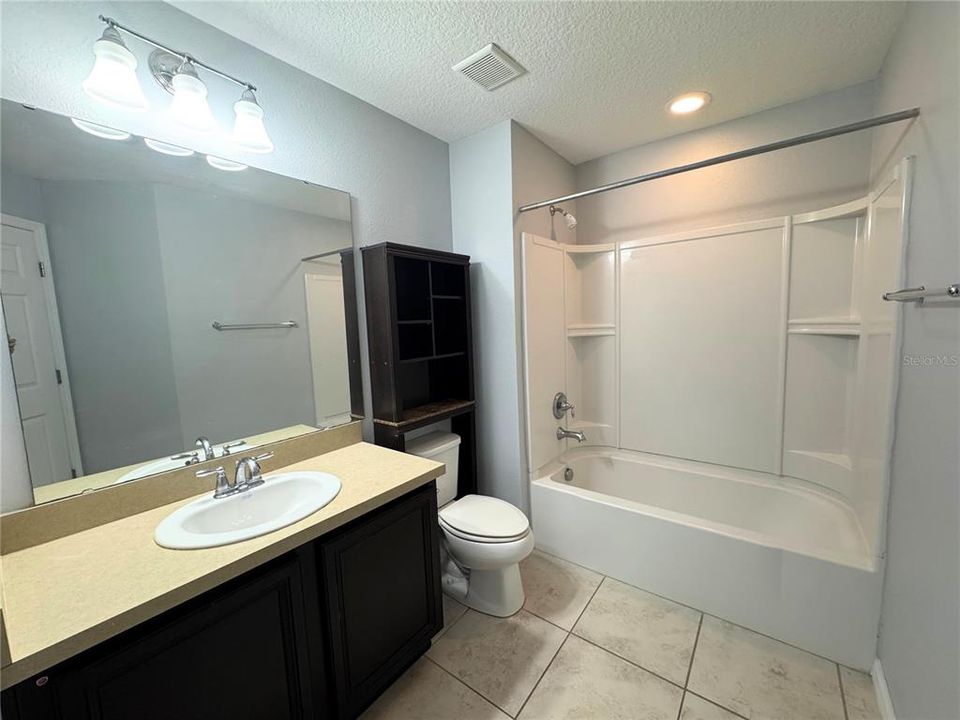 For Sale: $289,900 (3 beds, 2 baths, 1548 Square Feet)