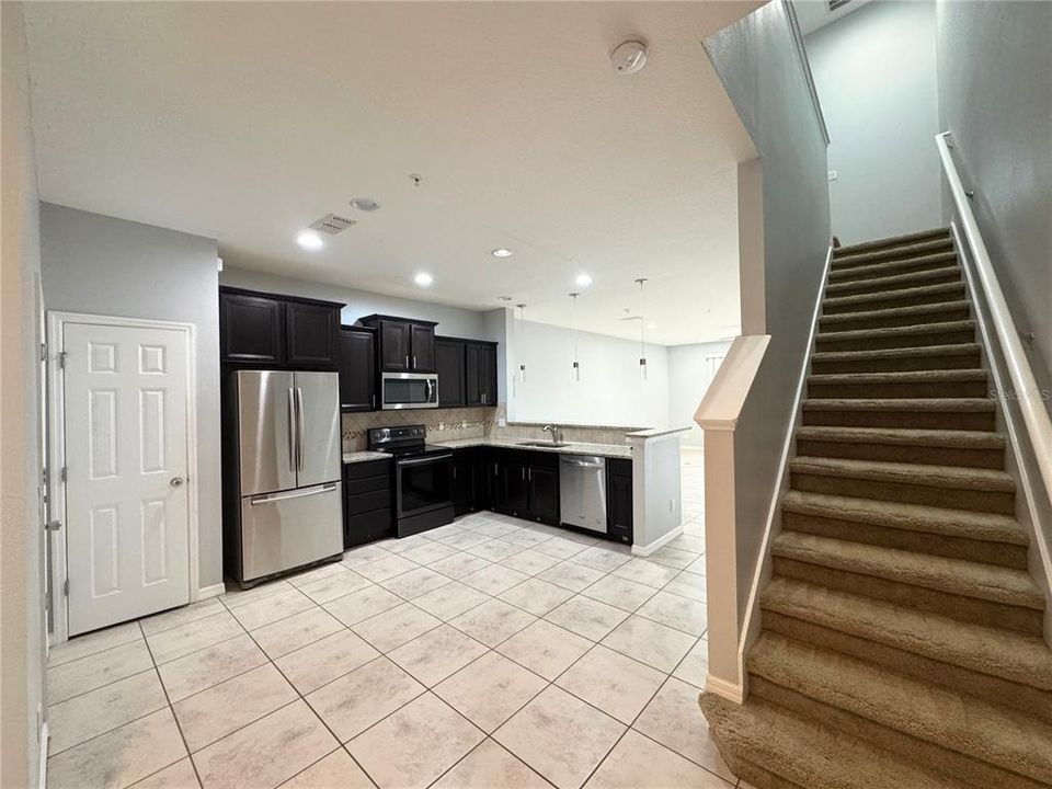 For Sale: $289,900 (3 beds, 2 baths, 1548 Square Feet)