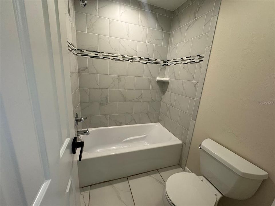 出租: $3,500 (3 贝兹, 2 浴室, 2309 平方英尺)