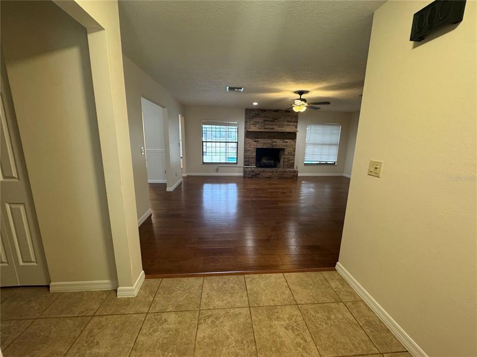 出租: $3,500 (3 贝兹, 2 浴室, 2309 平方英尺)