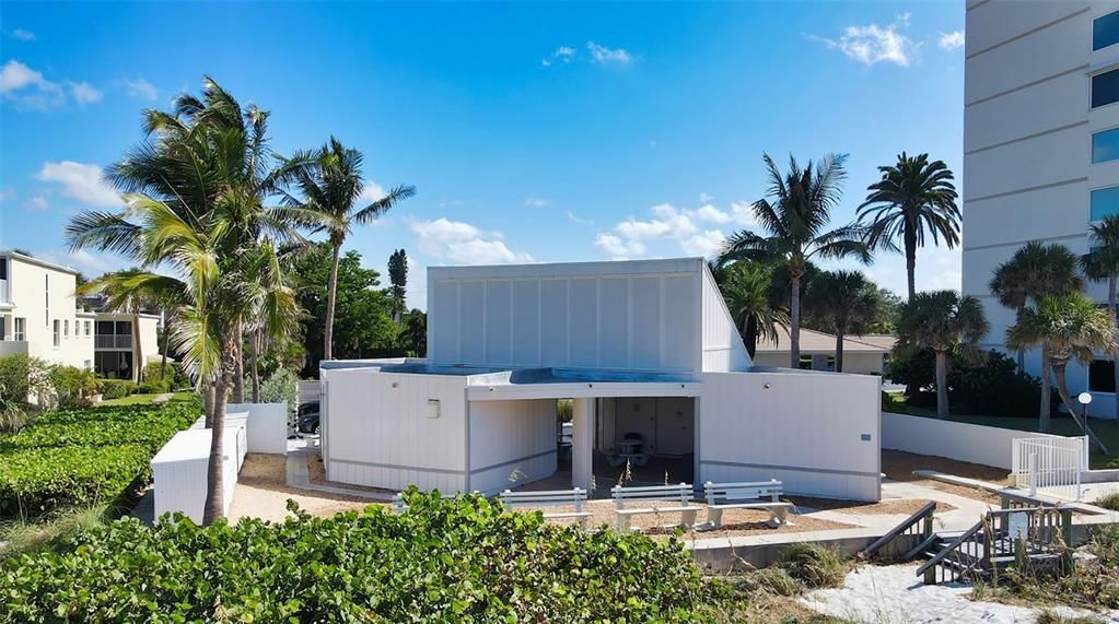 For Sale: $459,000 (2 beds, 2 baths, 1270 Square Feet)