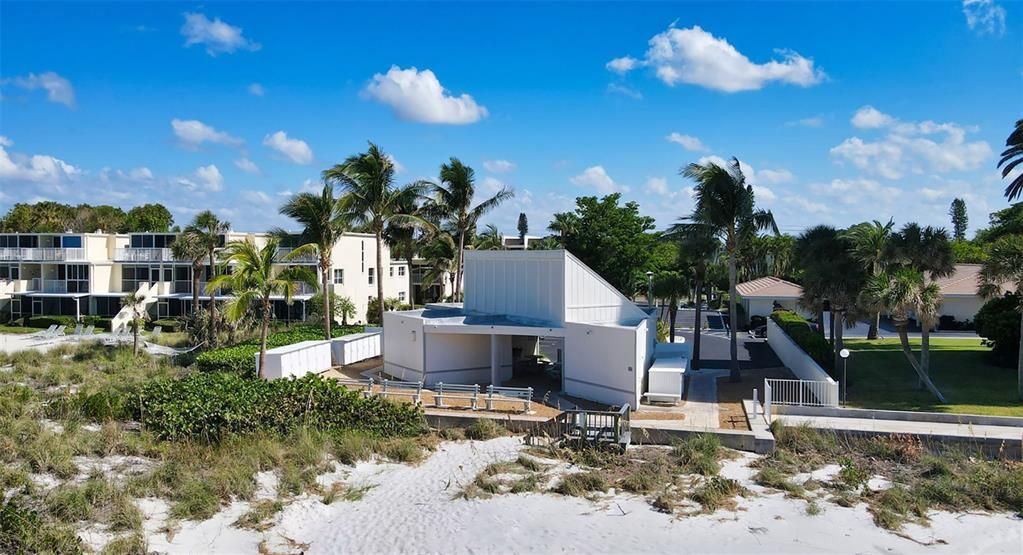 For Sale: $459,000 (2 beds, 2 baths, 1270 Square Feet)