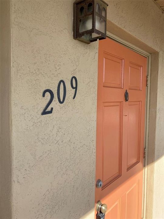 For Sale: $77,900 (1 beds, 1 baths, 680 Square Feet)