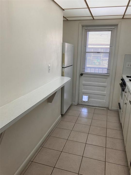 For Sale: $77,900 (1 beds, 1 baths, 680 Square Feet)