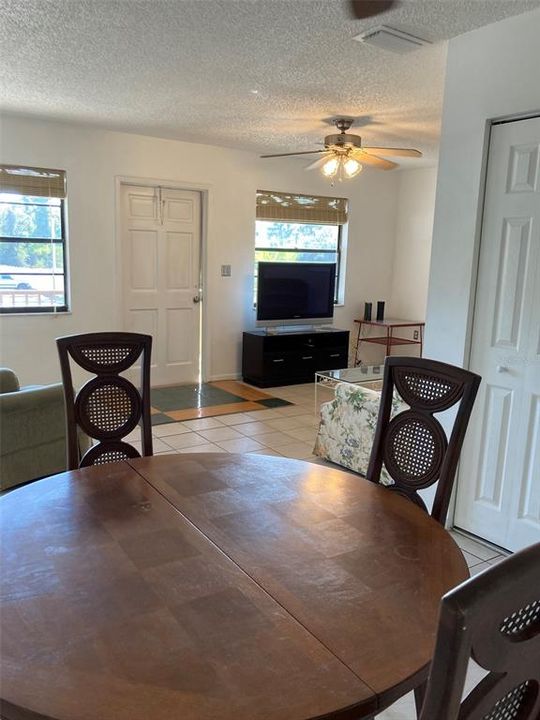 For Sale: $77,900 (1 beds, 1 baths, 680 Square Feet)