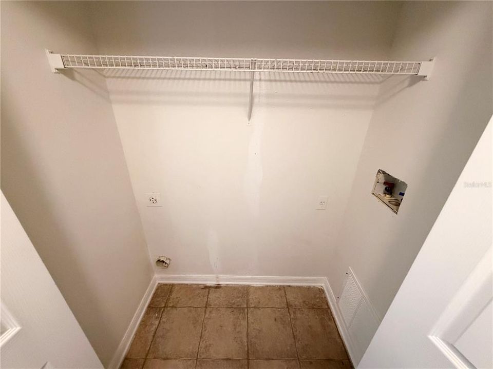 For Sale: $259,900 (3 beds, 2 baths, 1750 Square Feet)