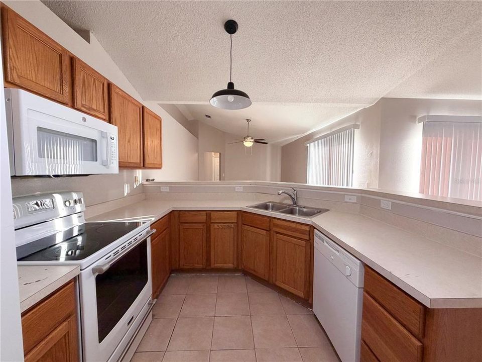 For Sale: $259,900 (3 beds, 2 baths, 1750 Square Feet)