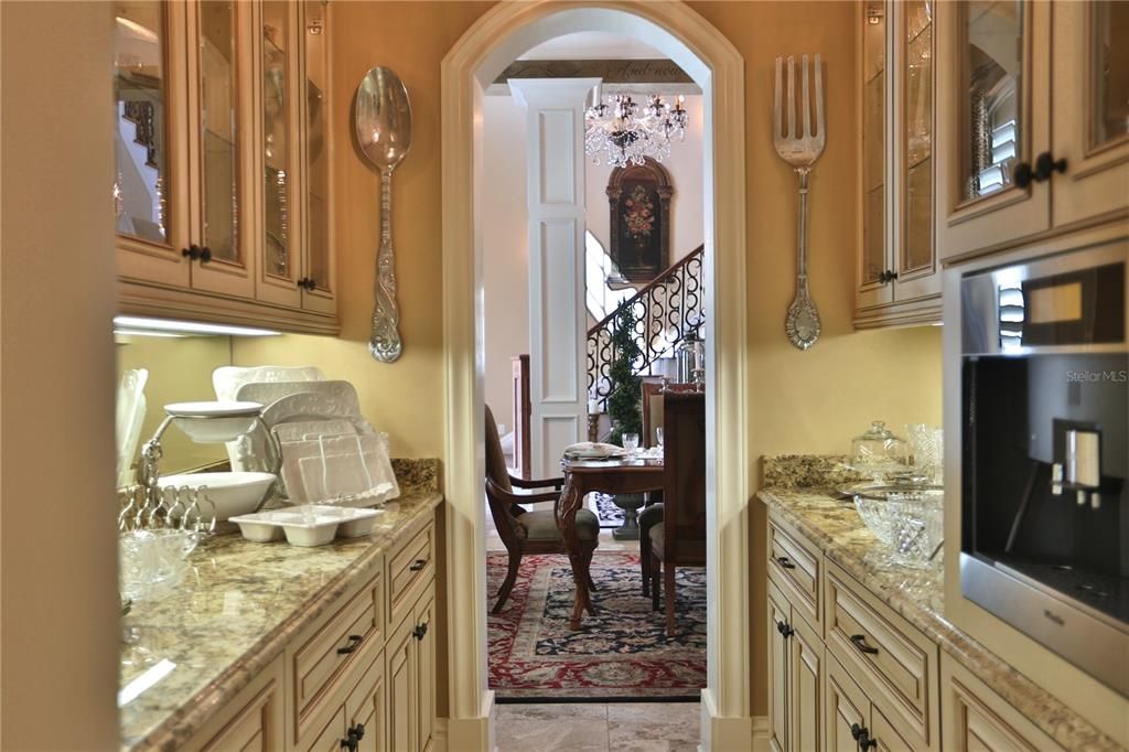 For Sale: $9,250,000 (5 beds, 5 baths, 7985 Square Feet)