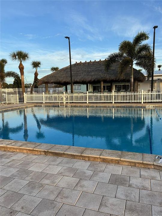 На продажу: $120,000 (2 спален, 1 ванн, 500 Квадратных фут)