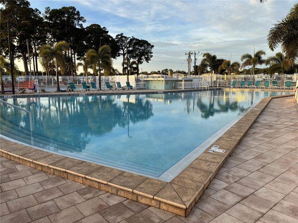 На продажу: $120,000 (2 спален, 1 ванн, 500 Квадратных фут)