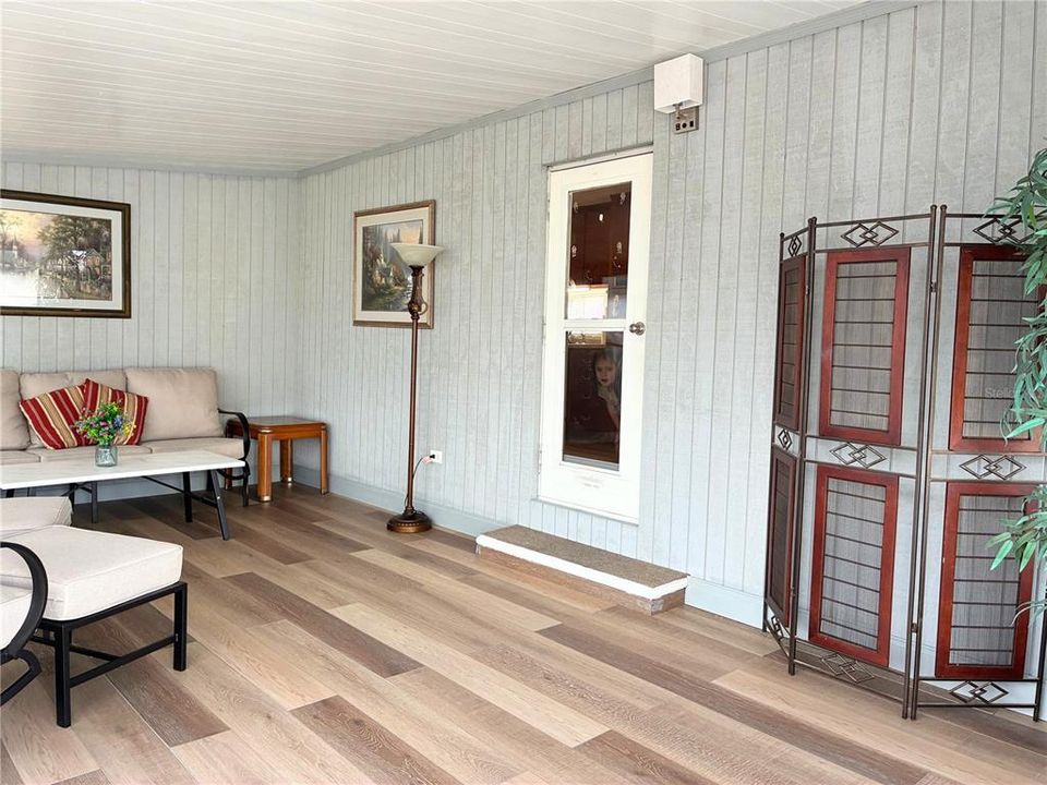 На продажу: $120,000 (2 спален, 1 ванн, 500 Квадратных фут)