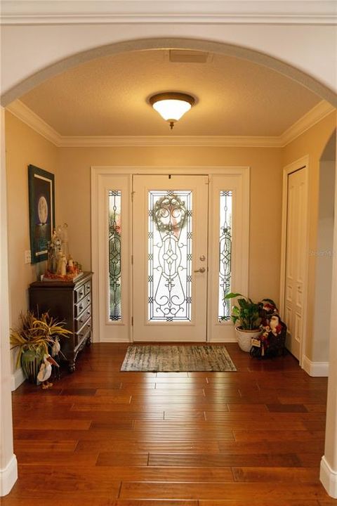 En Venta: $825,000 (3 camas, 2 baños, 2506 Pies cuadrados)