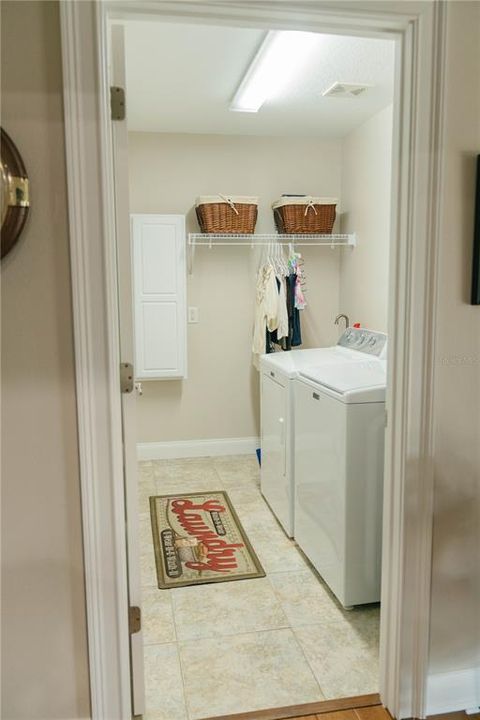 En Venta: $825,000 (3 camas, 2 baños, 2506 Pies cuadrados)