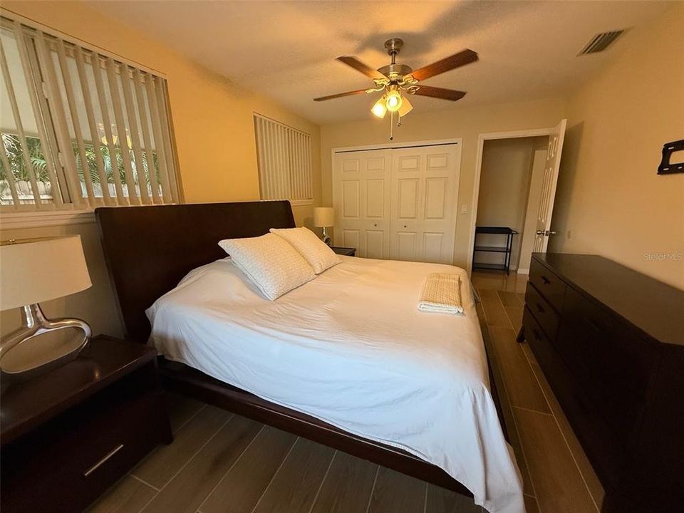 For Rent: $3,000 (3 beds, 1 baths, 1066 Square Feet)