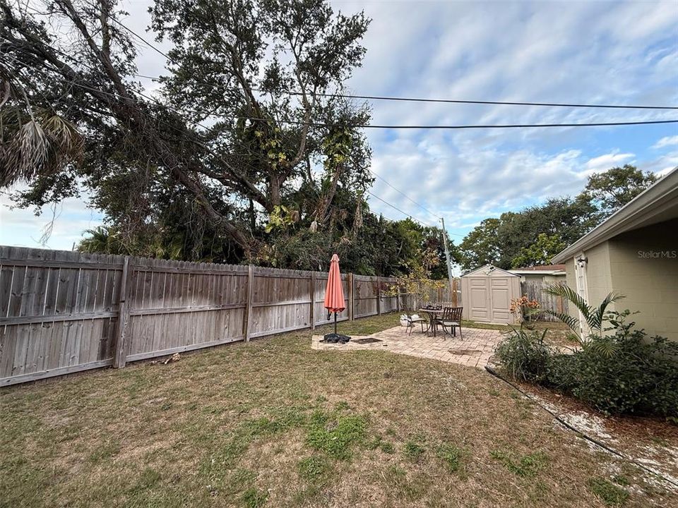 For Rent: $3,000 (3 beds, 1 baths, 1066 Square Feet)