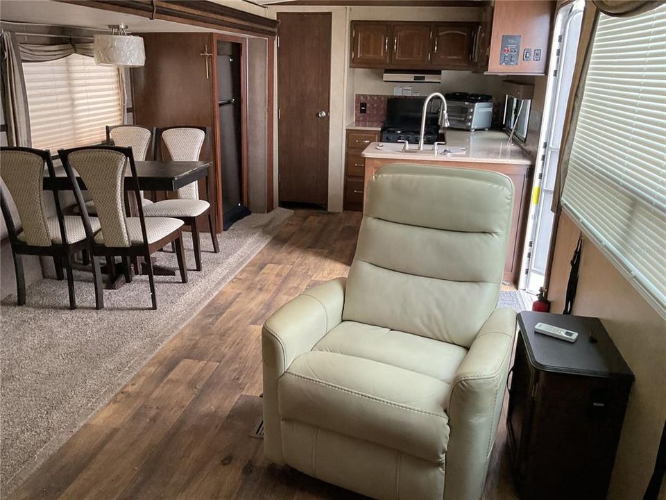 На продажу: $39,990 (1 спален, 1 ванн, 224 Квадратных фут)