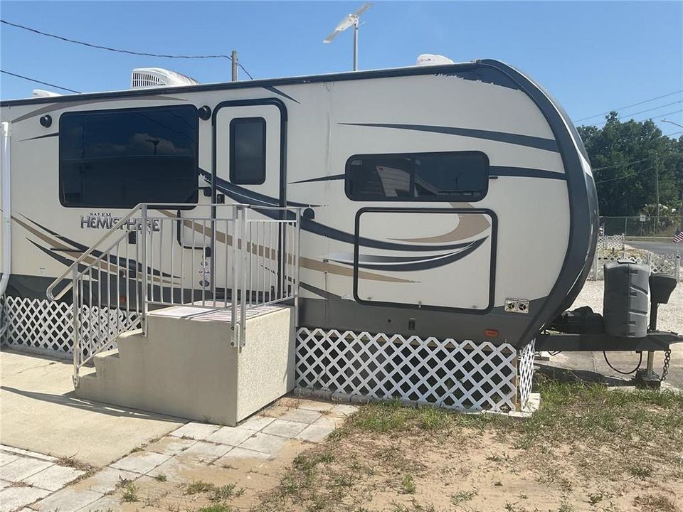 For Sale: $39,990 (1 beds, 1 baths, 224 Square Feet)