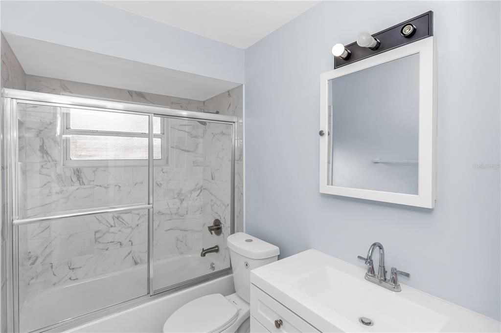 На продажу: $325,000 (3 спален, 2 ванн, 1305 Квадратных фут)