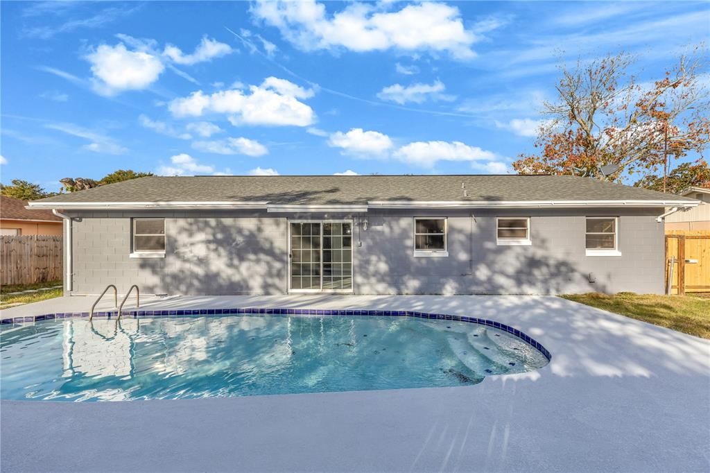 На продажу: $325,000 (3 спален, 2 ванн, 1305 Квадратных фут)