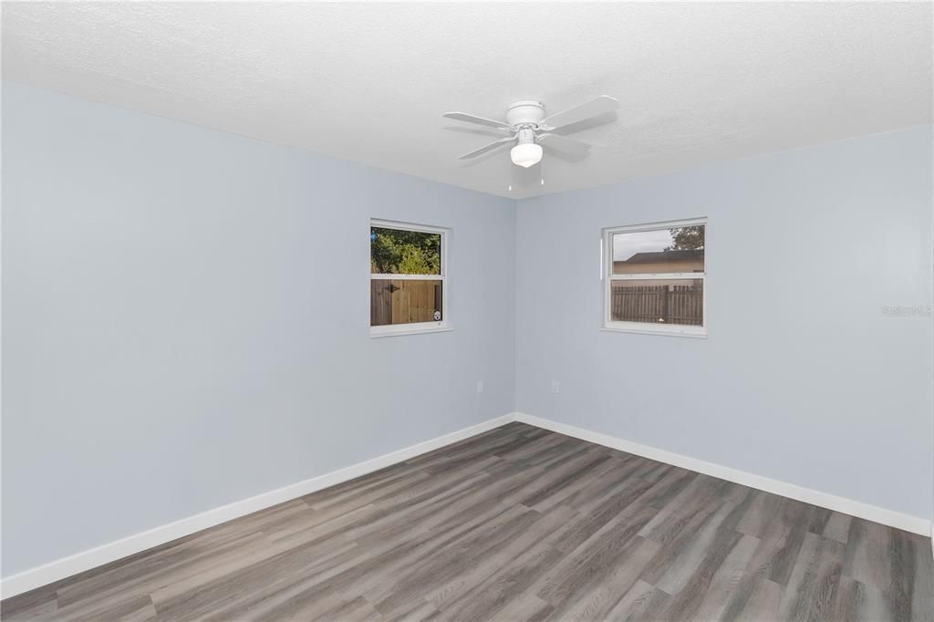 На продажу: $325,000 (3 спален, 2 ванн, 1305 Квадратных фут)