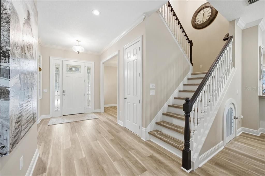 合同活跃: $925,000 (4 贝兹, 3 浴室, 3176 平方英尺)