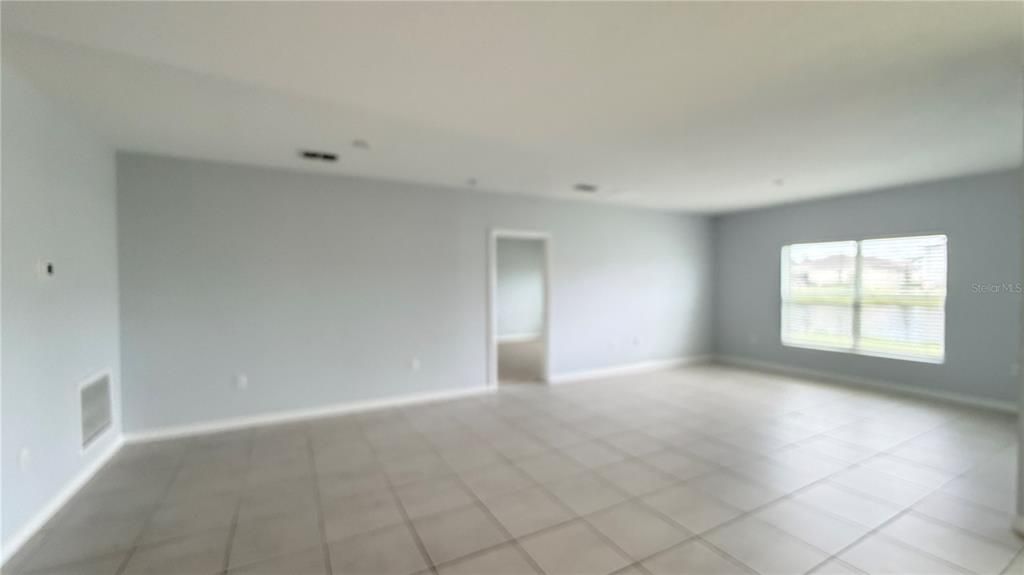 На продажу: $389,990 (4 спален, 2 ванн, 1845 Квадратных фут)