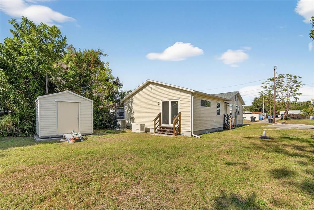 待售: $220,000 (2 贝兹, 2 浴室, 1144 平方英尺)