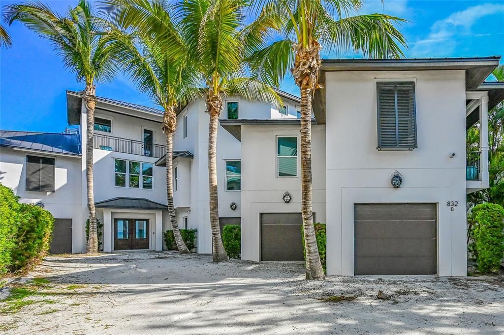 For Sale: $9,000,000 (11 beds, 11 baths, 5591 Square Feet)