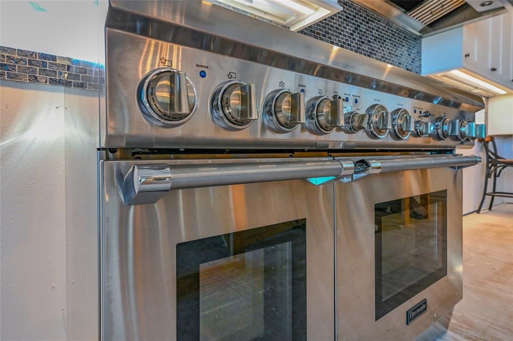 For Sale: $9,000,000 (11 beds, 11 baths, 5591 Square Feet)