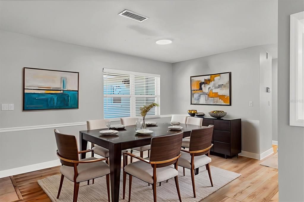 For Sale: $400,000 (2 beds, 2 baths, 1442 Square Feet)