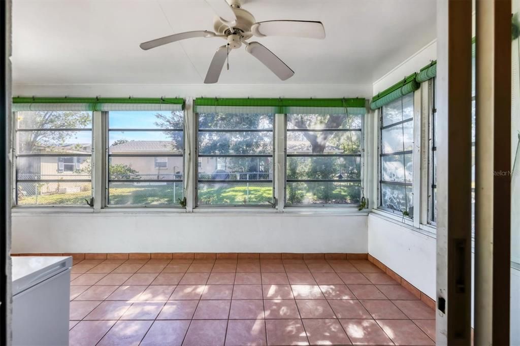 For Sale: $400,000 (2 beds, 2 baths, 1442 Square Feet)