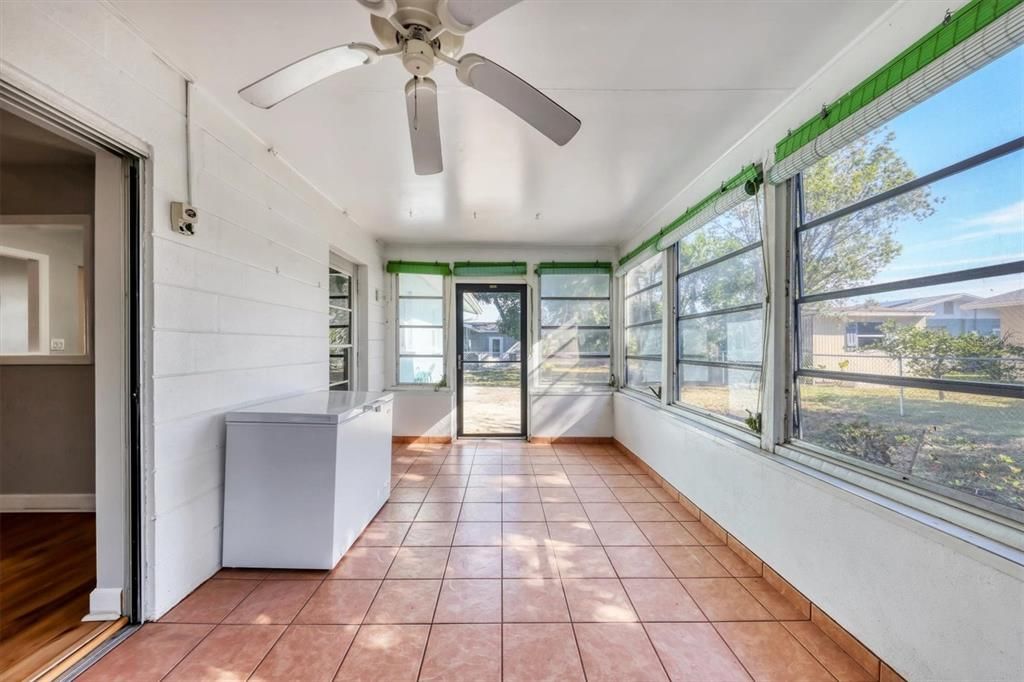 For Sale: $400,000 (2 beds, 2 baths, 1442 Square Feet)