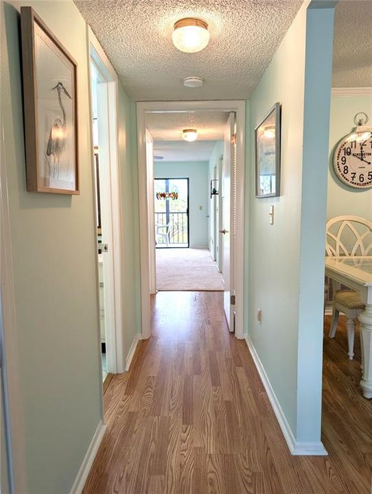 For Sale: $199,900 (2 beds, 2 baths, 1440 Square Feet)