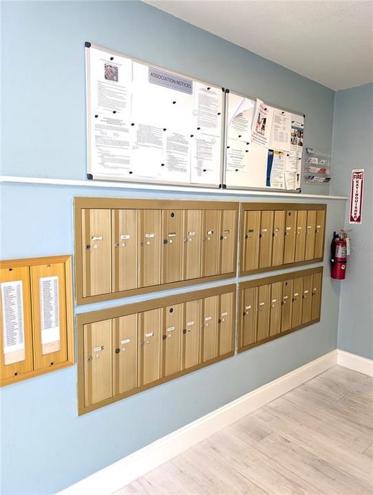 For Sale: $199,900 (2 beds, 2 baths, 1440 Square Feet)