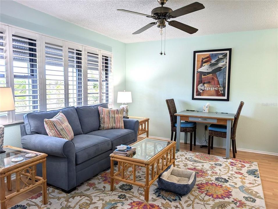 For Sale: $199,900 (2 beds, 2 baths, 1440 Square Feet)