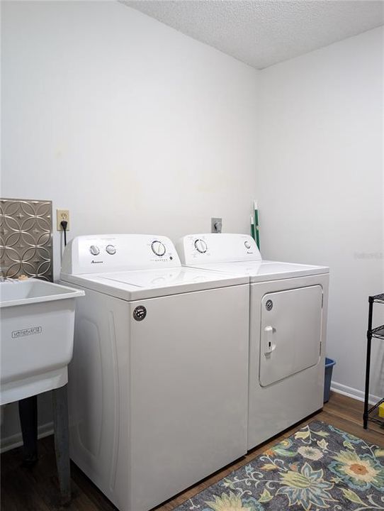 For Sale: $199,900 (2 beds, 2 baths, 1440 Square Feet)