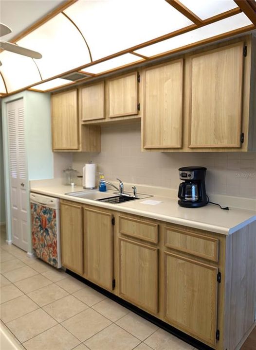 For Sale: $199,900 (2 beds, 2 baths, 1440 Square Feet)