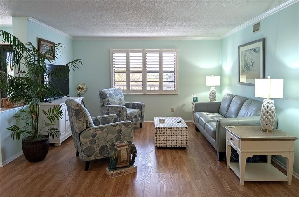 For Sale: $199,900 (2 beds, 2 baths, 1440 Square Feet)