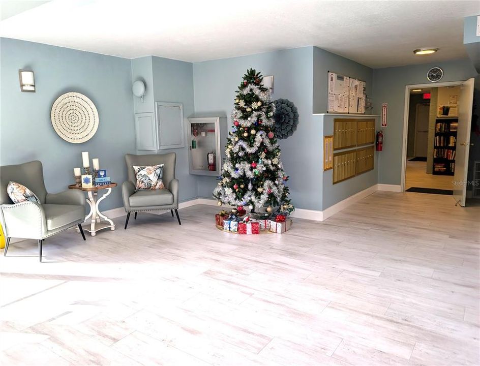 For Sale: $199,900 (2 beds, 2 baths, 1440 Square Feet)