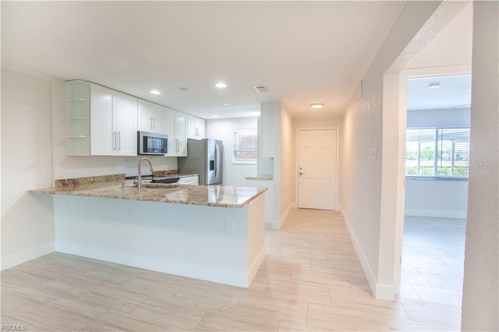 待售: $198,900 (2 贝兹, 2 浴室, 1165 平方英尺)