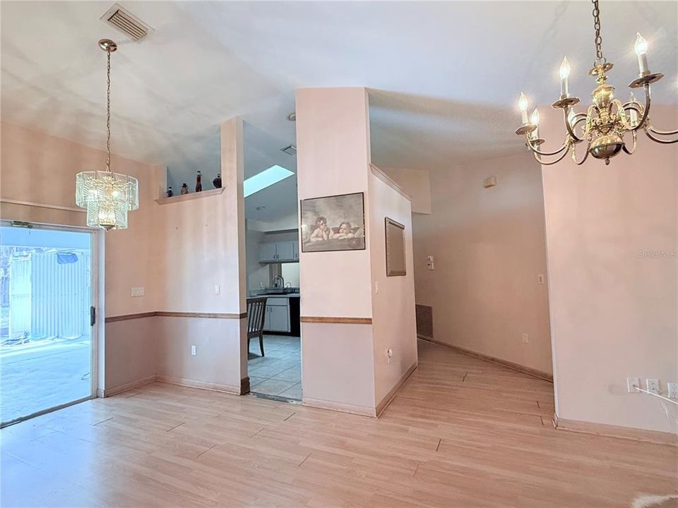 En Venta: $269,000 (3 camas, 2 baños, 1451 Pies cuadrados)