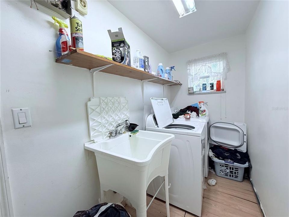 En Venta: $269,000 (3 camas, 2 baños, 1451 Pies cuadrados)