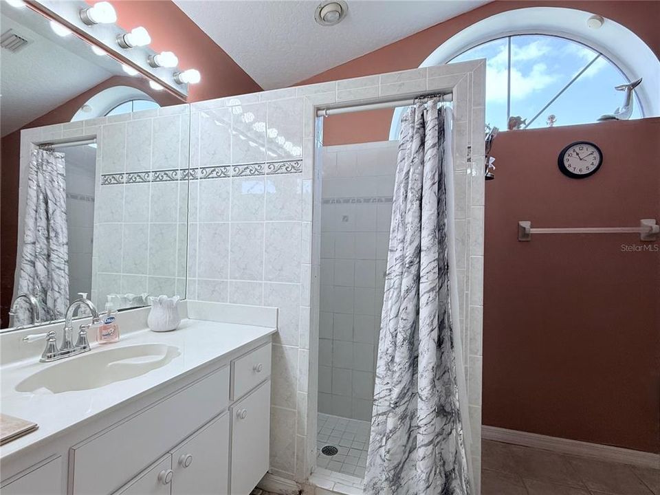 En Venta: $269,000 (3 camas, 2 baños, 1451 Pies cuadrados)