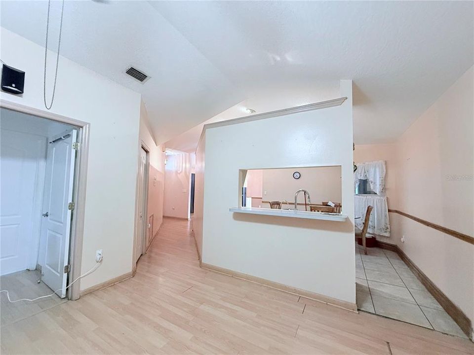 En Venta: $269,000 (3 camas, 2 baños, 1451 Pies cuadrados)